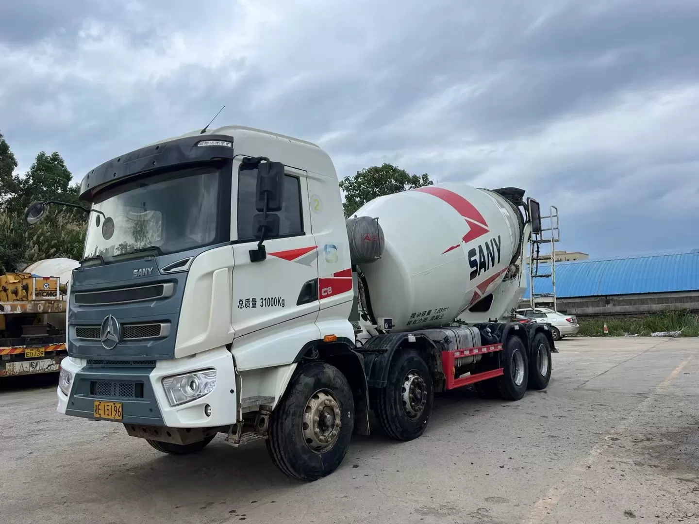 beton qarışdıran maşın