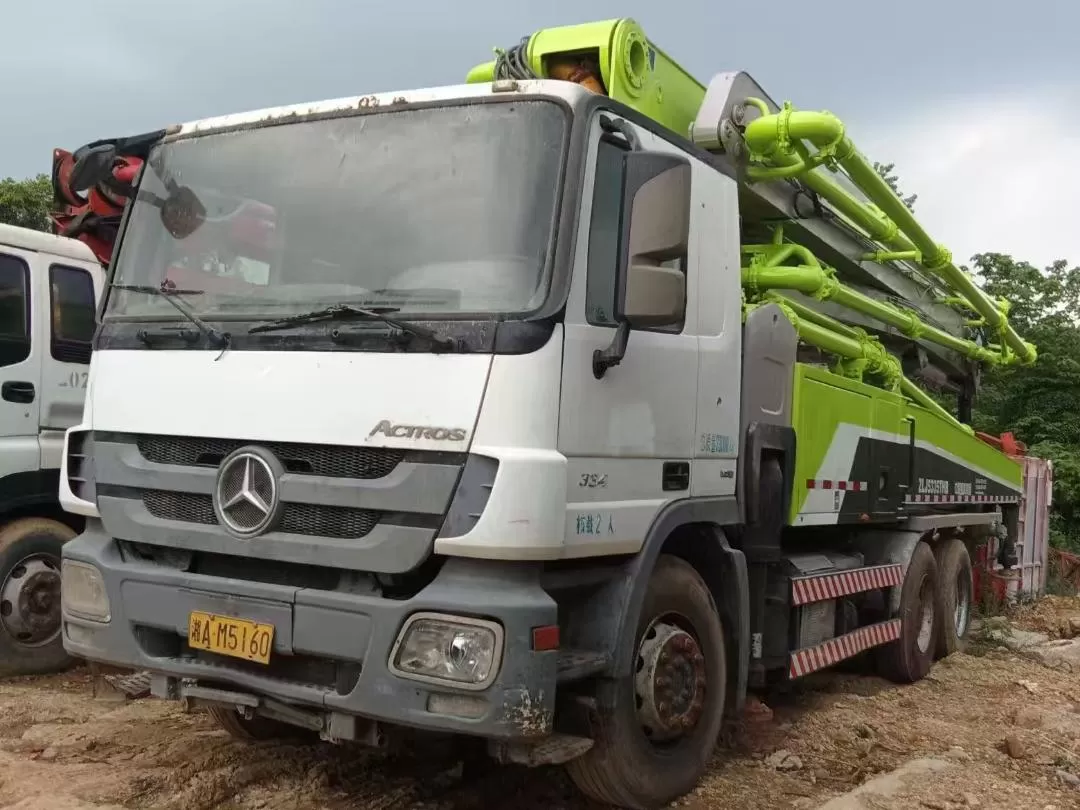 2013 zoomlion bom pump 47m benz şassisində yük maşınına quraşdırılmış beton pompalı avtomobil