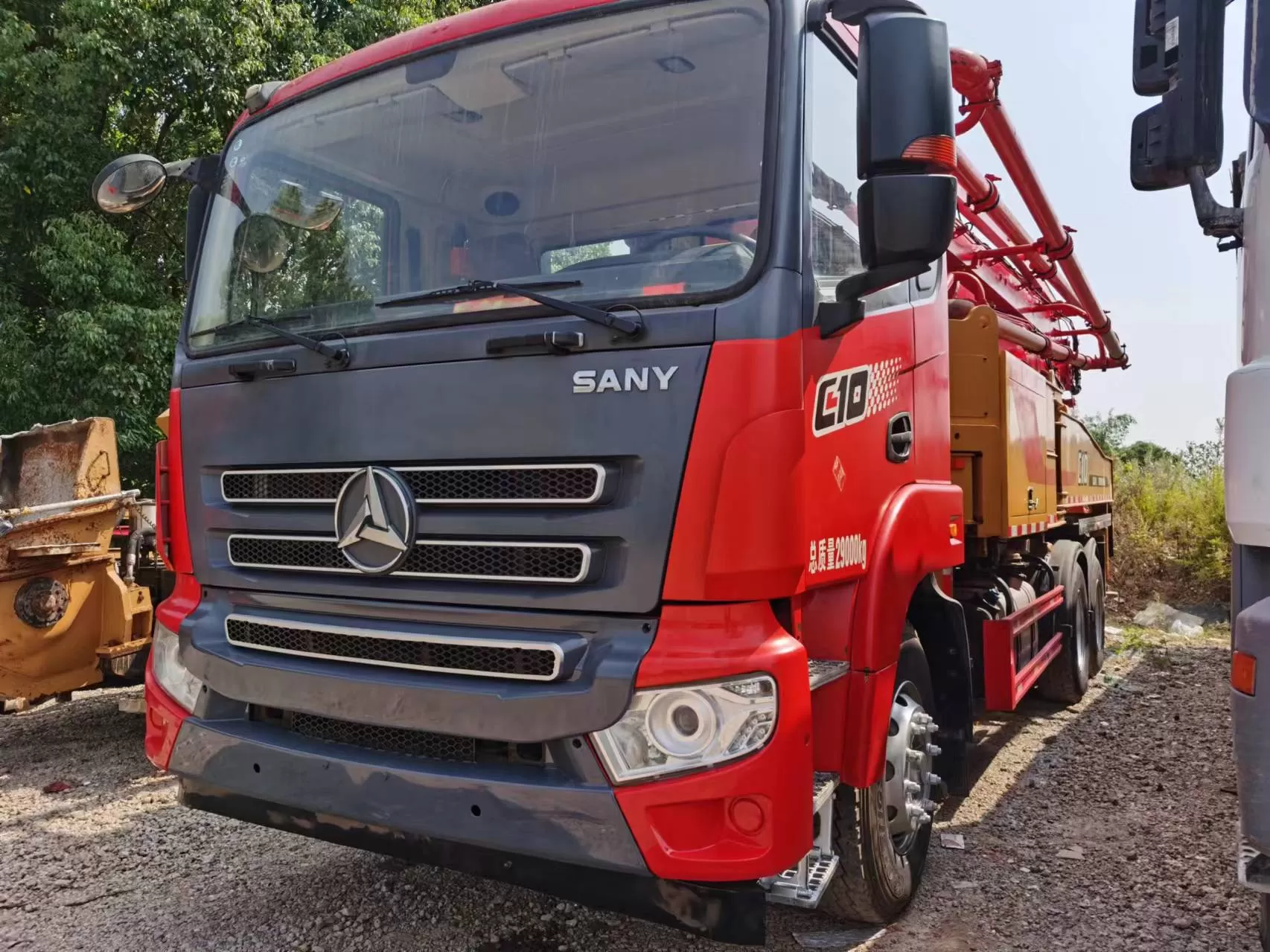 2020 sany truck-a quraşdırılmış beton pompası avtomobil sany şassisində 43m bom pompası