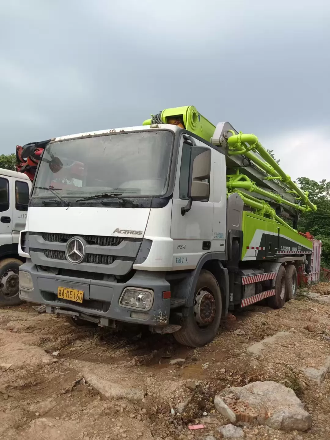 2013 zoomlion bom pump 47m benz şassisində yük maşınına quraşdırılmış beton pompalı avtomobil