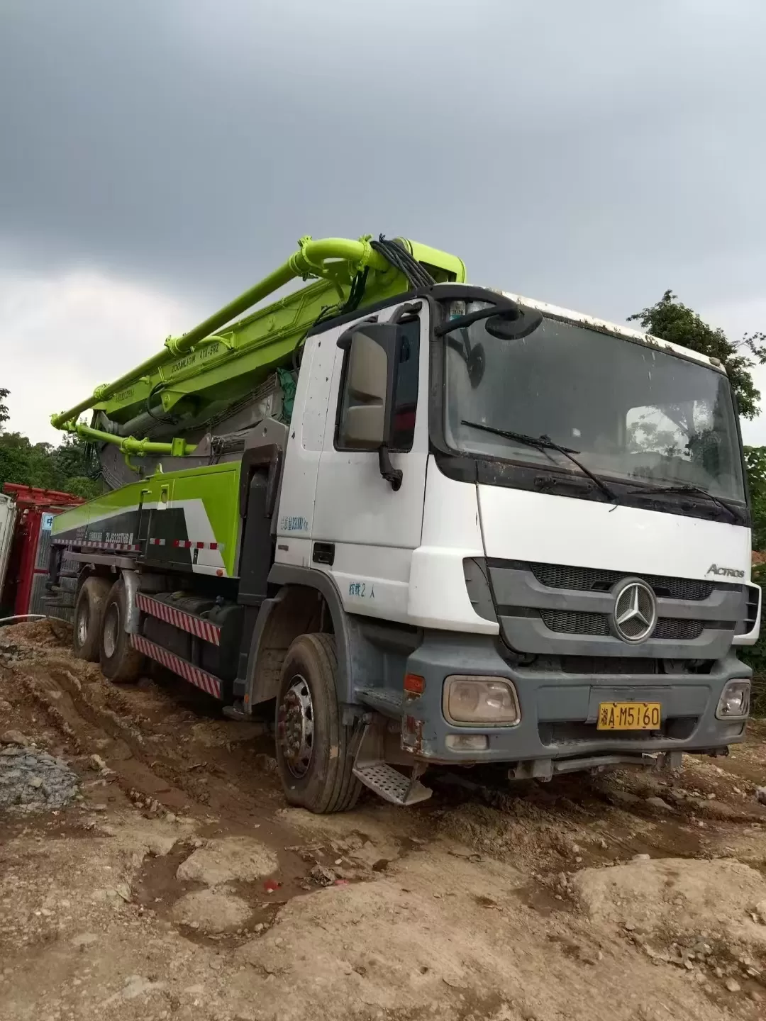 2013 zoomlion bom pump 47m benz şassisində yük maşınına quraşdırılmış beton pompalı avtomobil